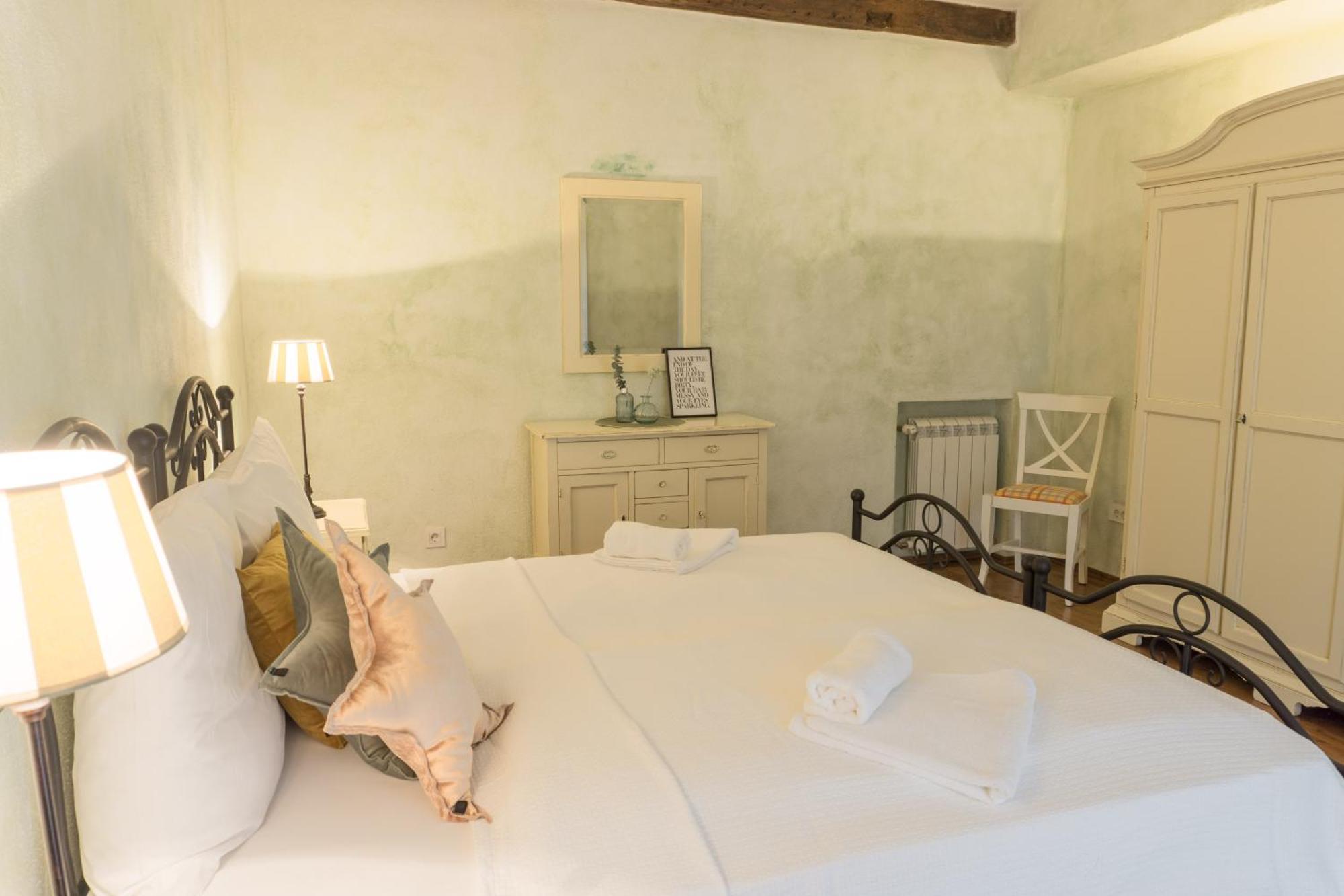 Villa Melissa - Istrisches Steinhaus Mit Pool In Guter Lage Sveti Lovreč Pazenatički 외부 사진