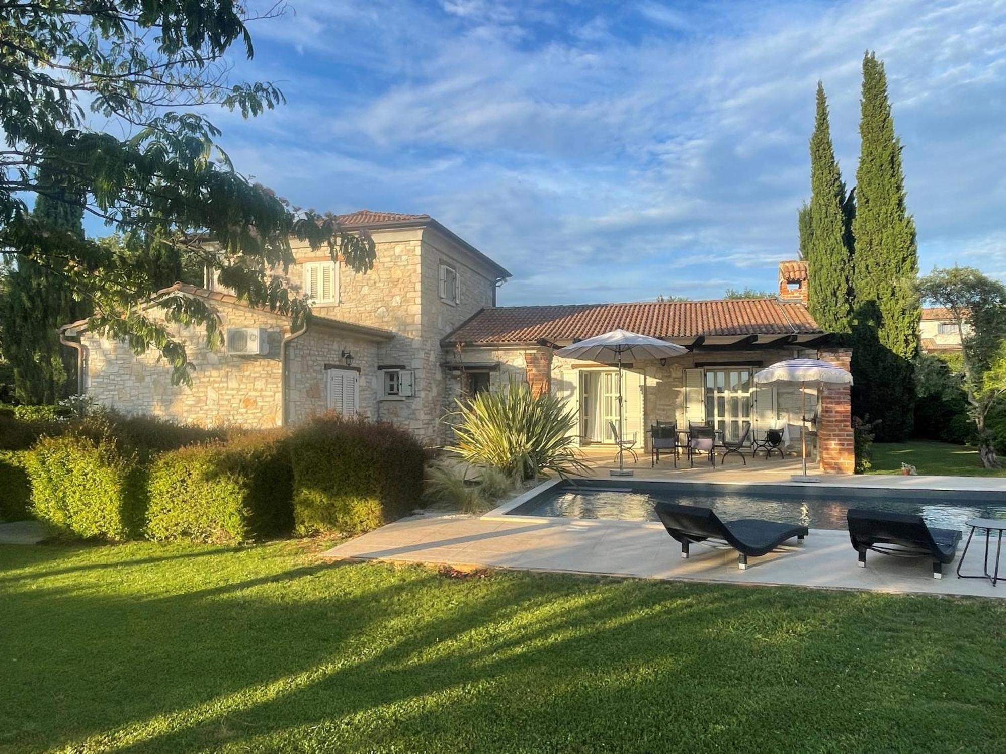 Villa Melissa - Istrisches Steinhaus Mit Pool In Guter Lage Sveti Lovreč Pazenatički 외부 사진