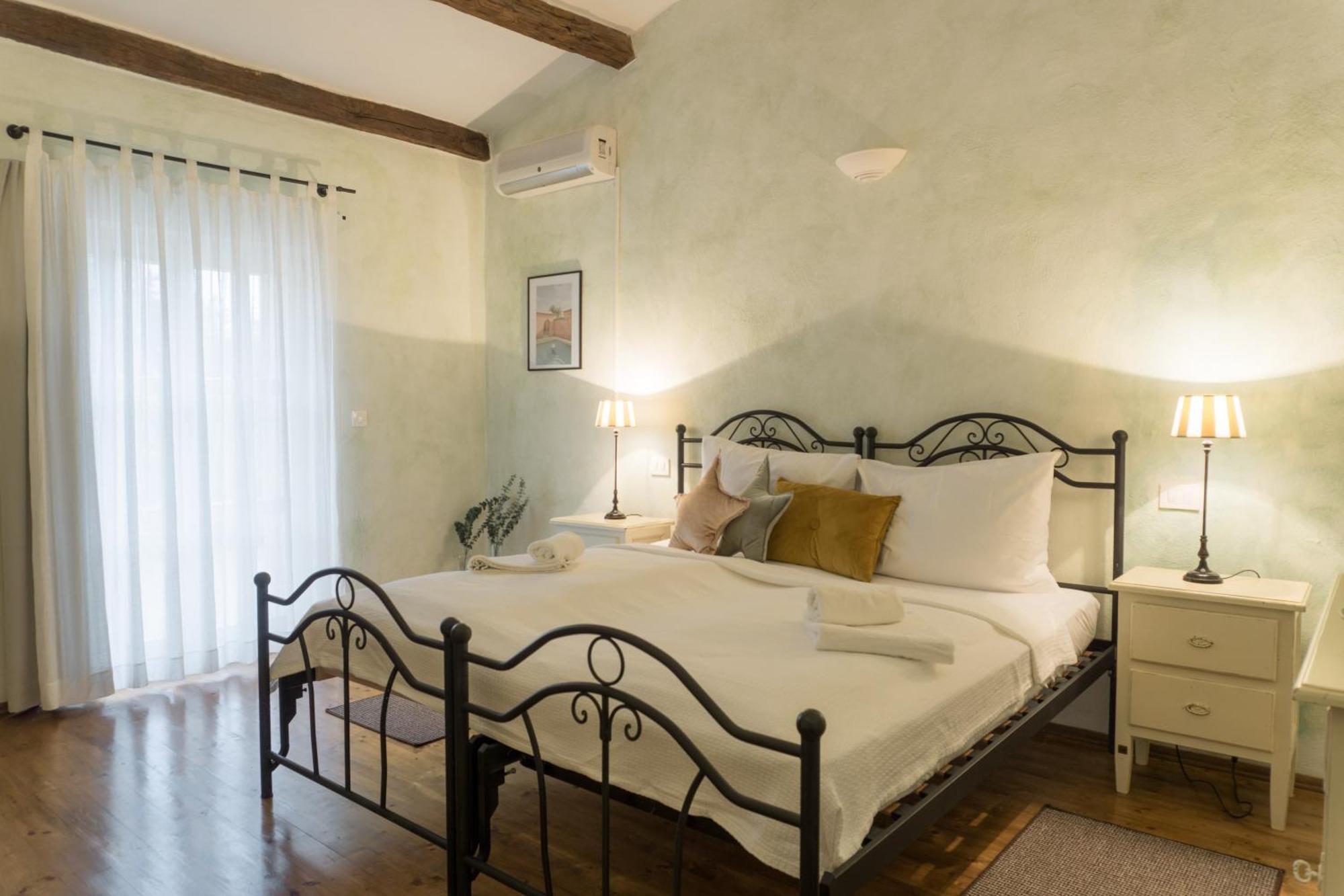 Villa Melissa - Istrisches Steinhaus Mit Pool In Guter Lage Sveti Lovreč Pazenatički 외부 사진