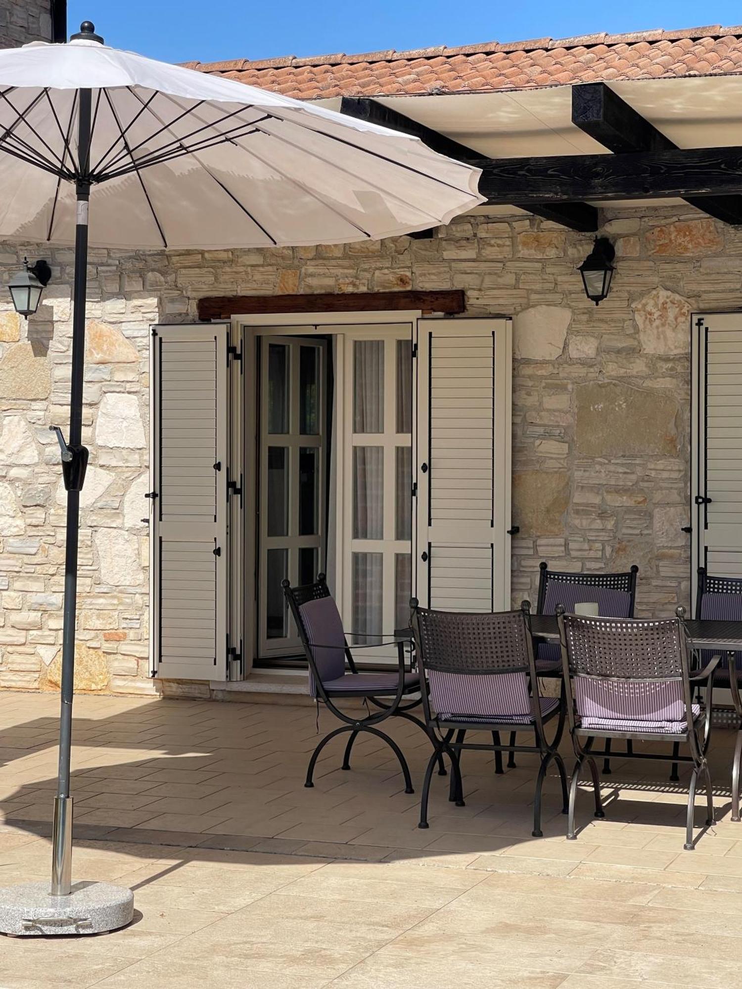Villa Melissa - Istrisches Steinhaus Mit Pool In Guter Lage Sveti Lovreč Pazenatički 외부 사진